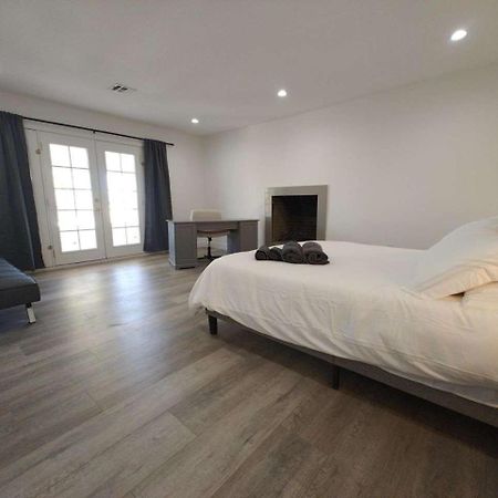 The Strip Is Just Around The Corner! Newly Renovated Luxury Modern Minimalist Villa With Large Pool! Las Vegas Buitenkant foto